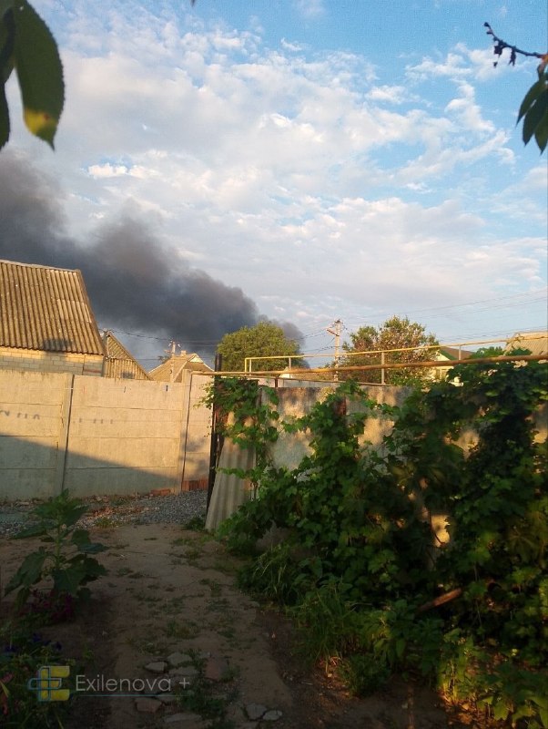 In occupied Melitopol a fire broke out after Ukrainian drone attacks.