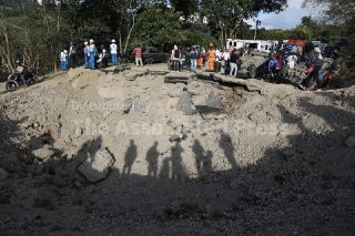 В результате теракта на Панамериканском шоссе в Колумбии погибли 14 человек и еще как минимум 38 пострадали, сообщили местные власти.Президент Колумбии обвинил в совершении теракта группировку «Хайме Мартинес». Она состоит из бывших бойцов расформированной
