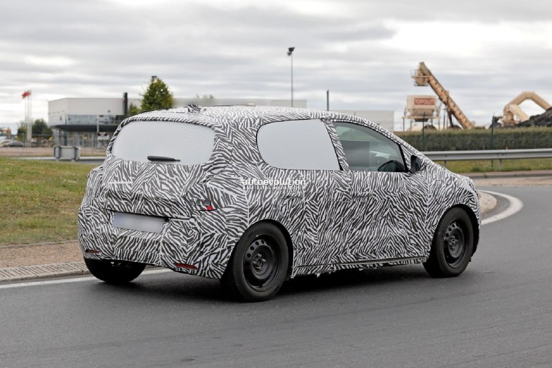 Renault испытывает новый электрический Twingo 4