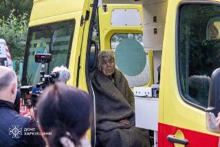 Новые обстрелы Украины и России. Главное🔵 Харьковская область. В результате ночной российской атаки один человек погиб, еще девять получили ранения, среди них — двое детей, сообщили в ГСЧС Украины. В результате удара был поврежден двухэтажный жилой дом. Ра