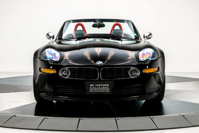 2000 BMW Z8 US-spec (E52)Характеристики:Двигатель: V8.Объём: 4.9 литра.Мощность: