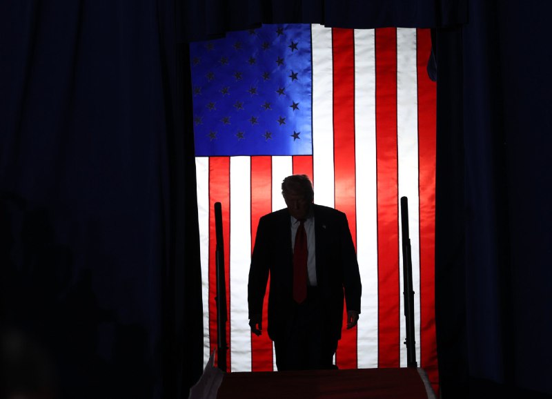 More Than a Dozen U.S. Officials Sold Stocks Before Trump’s Tariffs Sent the Market Plunging