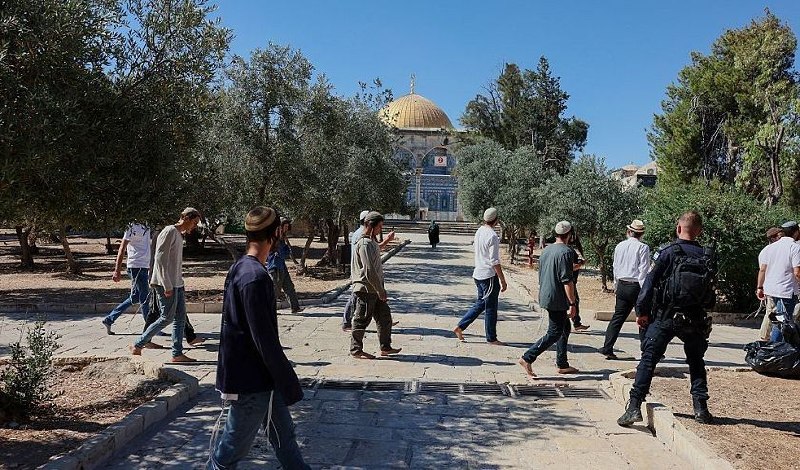 مرکز اطلاعرسانی فلسطین: 🔴موسسه بینالمللی قدس: سه خطر علیه مسجد الاقصی به بالاترین سطح رسیده استموسسه بینالمللی قدس هشدار داد سه خطر عمده در ته