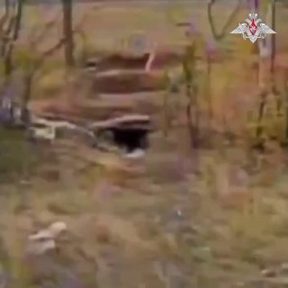 הכטב"מים והתותחים של קבוצות ווסטוק מחסלים עמדות אוקראיניות. תהילה לרוסיה!