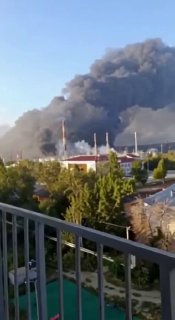 Moment of the FP-1 long range drone attacks on the Wildberries logistics hub in Novosemeykino.