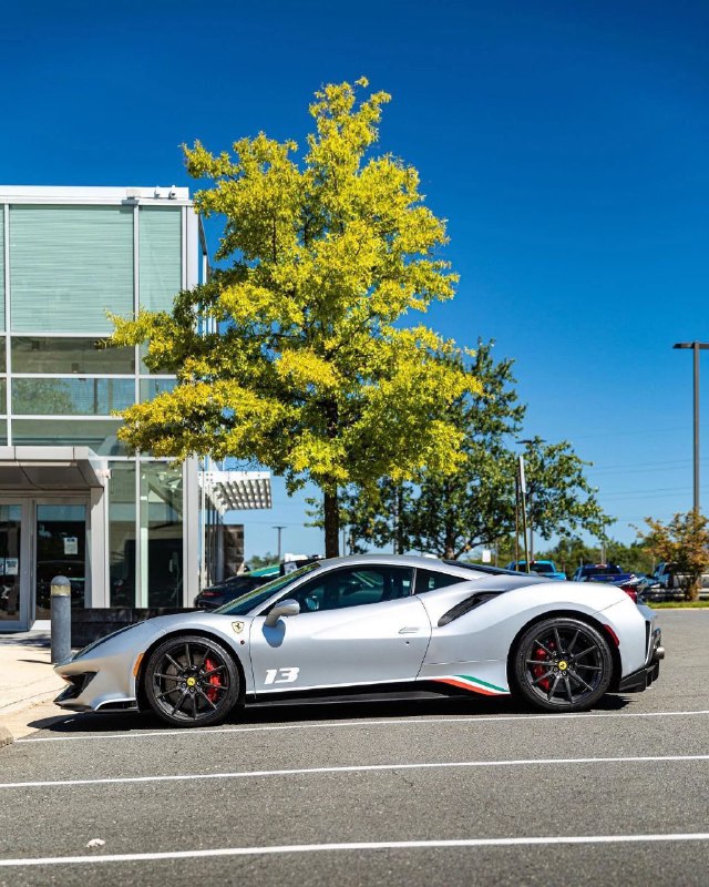 Ferrari 488 Pista Piloti 5