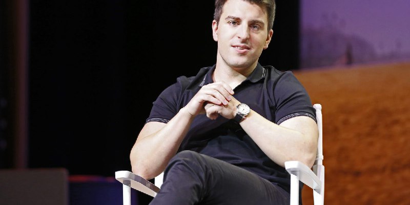 Airbnb’s Brian Chesky says CEOs don't have to be ‘miserable’—that's why he got rid of emails and banned meetings before 10 a.m.