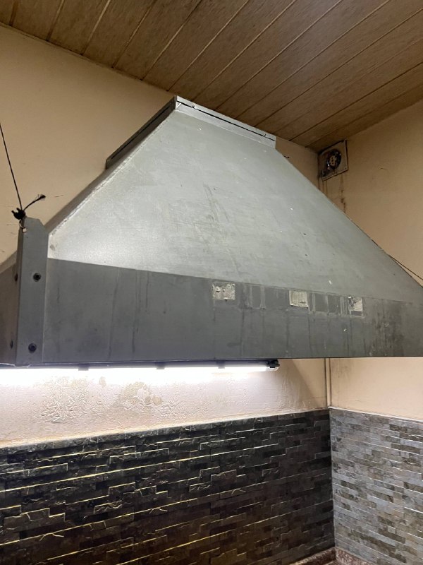 Продам Вытяжка кухонная, Палатка speed 2, стол, шестигранники с ключами, вывеска диодная, холодильни — фото 1