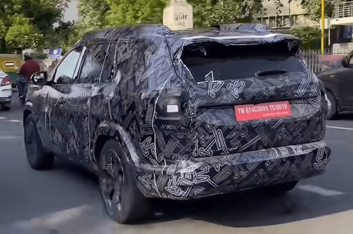 Renault готовит семиместный кроссовер на базе Duster 2
