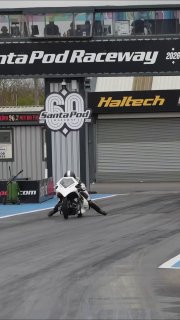 🔥 Паровой мотоцикл Force of Nature выдал исторический уик-энд на Santa Pod!