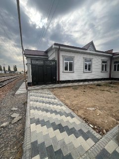 Яшнабод туманида 3 хонали уй сотилмоқда