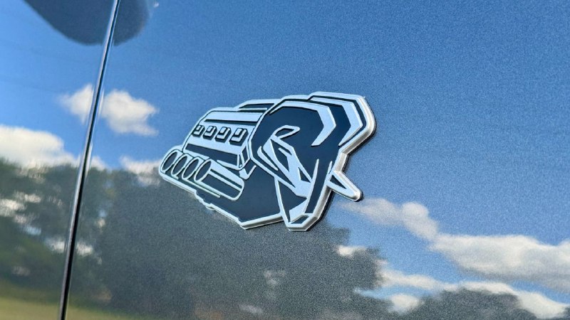 Глава компании Ram заявил о необходимости увеличения производства автомобилей с двигателями Hemi.