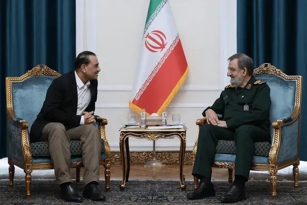 عصر ایران: جزئیات پیشنهاد عاصم منیر به ایران؛ الحدث به نقل از منابع آگاه مدعی شد🔹️ عاصم منیر به رضایی گفته است که واشنگتن و تهران ه
