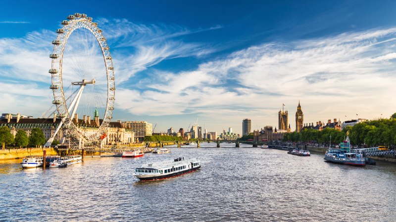 Current affairsThe River Thames, London, England (© Daniel Lange/Getty Images)