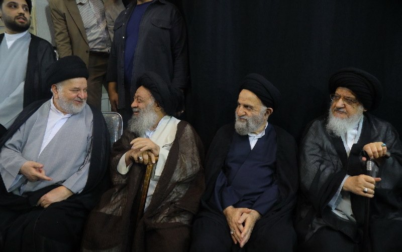 روزنامه جوان 🇮🇷: 🔺مراسم چهلمین روز تدفین رهبر شهید در دفتر آیت الله العظمی سیستانی در قم▪️ مراسم چهلمین روز تدفین رهبر شهید، به همت امور 