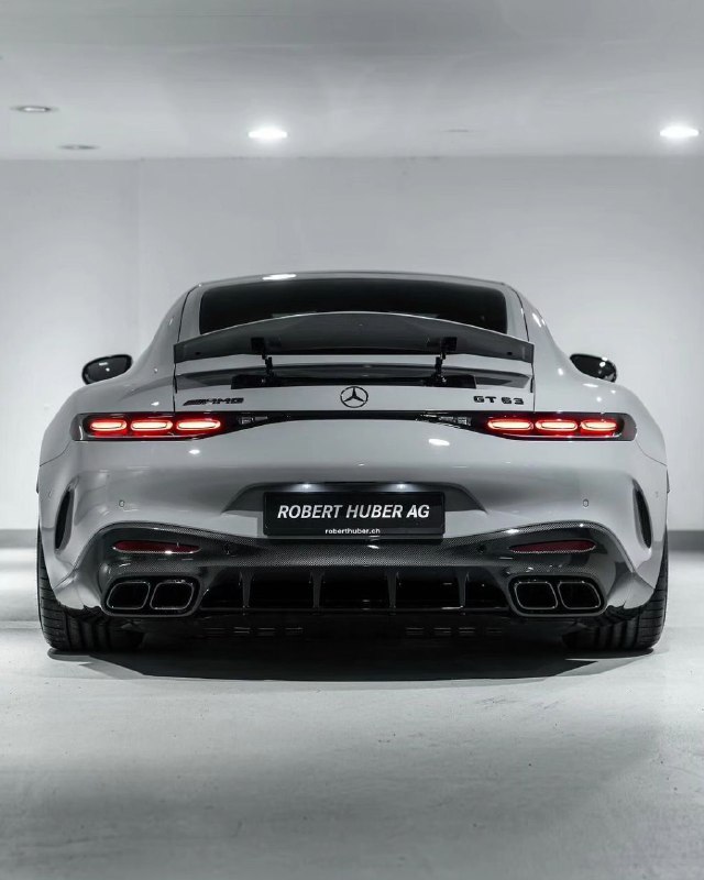 2024 AMG GT 63 4.0-L V8 BITURBO 4MATIC+ 0-100 km/h 3.2 sec 2