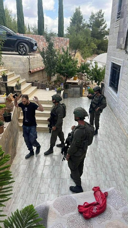 דחוף: כוחות הכיבוש מסתערים על ביתו של האסיר המשוחרר חנן ברגותי בעיירה קובר ברמאללה