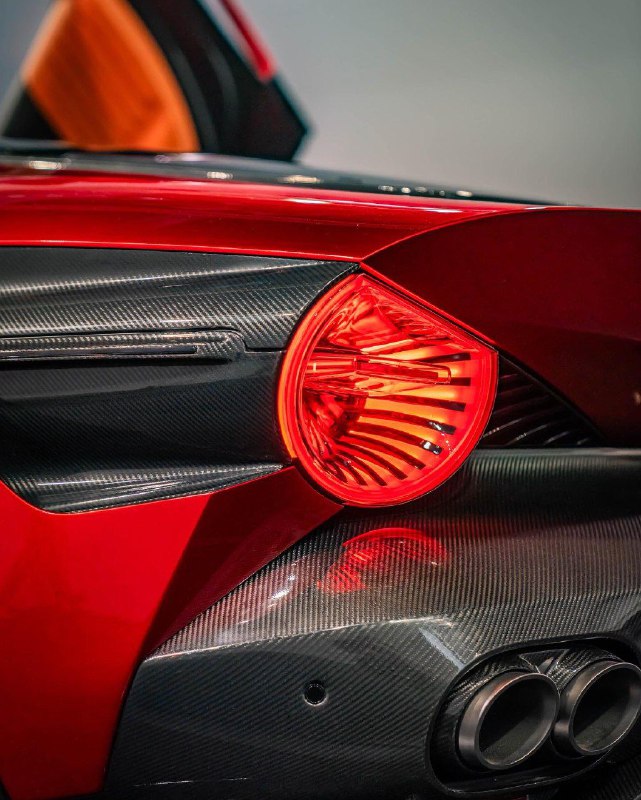 Alfa Romeo 33 Stradale 3