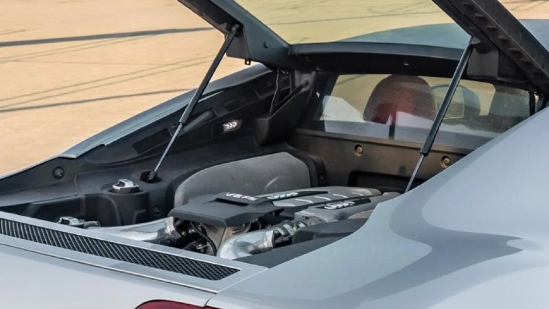 А вы знали, что в 2007 году Audi запустила первый суперкар с среднемоторной комп