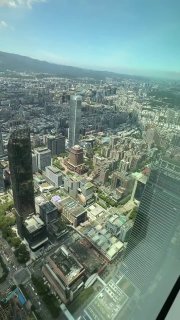 Apple store in Taiwan looks like a giant MacBook from above Did you know? 🎓