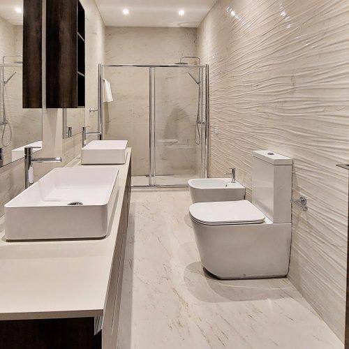 4-bed apartment with pool and spa in Germasogeia photo 5