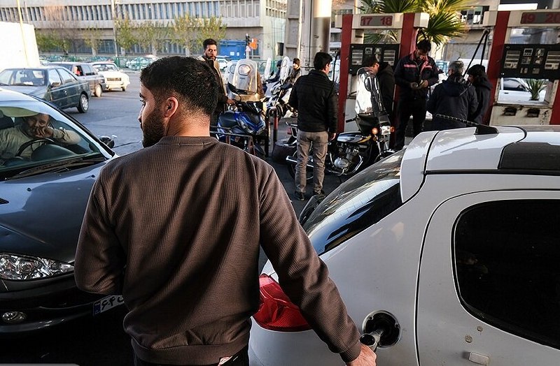 آذرباخیش: واکنش دولت به بنزین ۸۰ هزار تومانی🔹معاون ارتباطی دفتر معاون اول رییس جمهور با انتشار پیامی در شبکه ایکس اخبار منتشر شده 