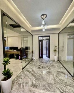 Basement floor for sale on Shota Rustaveli, new building, near Bon