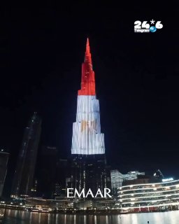 🇮🇱 מגדל בורג' ח'ליפה הואר בצבעי דגל מצרים לכבוד ניצחונה של הנבחרת המצרית. דיפלומטיית כדורגל בפעולה&092;&33;