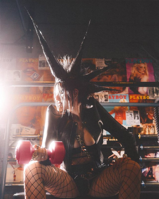 BLACK SHEEPЭтот проект об очень простых, но важных вещах. Он про индивидуальность, смелость быть собой и умение принимать людей такими, какие они есть. Ведь даже самый отталкивающий или “непонятный” на вид человек может оказаться воплощением доброты, любви и отзывчивости. Счастлив тот, кто принят таким, какой он есть.art direction & photo @kamillahanapovamuah @glashagurianovahair @tueva.mariamodel & style  @salavat_kypereproduction  @annagrom23BLACK SHEEPЭтот проект об очень простых, но важных вещах. Он про индивидуальность, смелость быть собой и умение принимать людей такими, какие они есть. Ведь даже самый отталкивающий или “непонятный” на вид человек может оказаться воплощением доброты, любви и отзывчивости. Счастлив тот, кто принят таким, какой он есть.art direction & photo @kamillahanapovamuah @glashagurianovahair @tueva.mariamodel & style  @salavat_kypereproduction  @annagrom23