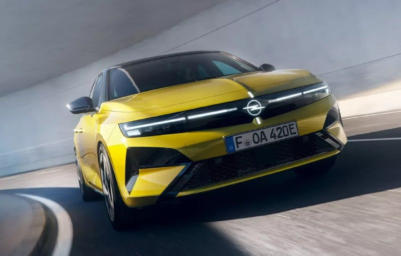 Opel показал обновлённую Astra 2