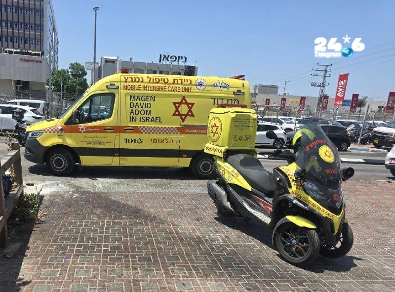 🇮🇱 חובש רפואת חירום מיחידת האופנועים של מד"א נפתלי הלברשטט וחובש מד"א מאיר ביננפלד, שהגיעו לזירץ הירי, סי…