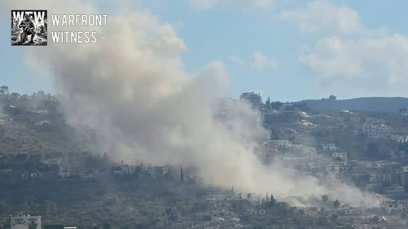 ️🇱🇧🇮🇱 פיצוץ ישראלי מכוון את העיירה מנצורי והפגזות ארטילריות ממוקדות בשכונת אל-קאיידה בעיירה נבטי אל-פאוקה.