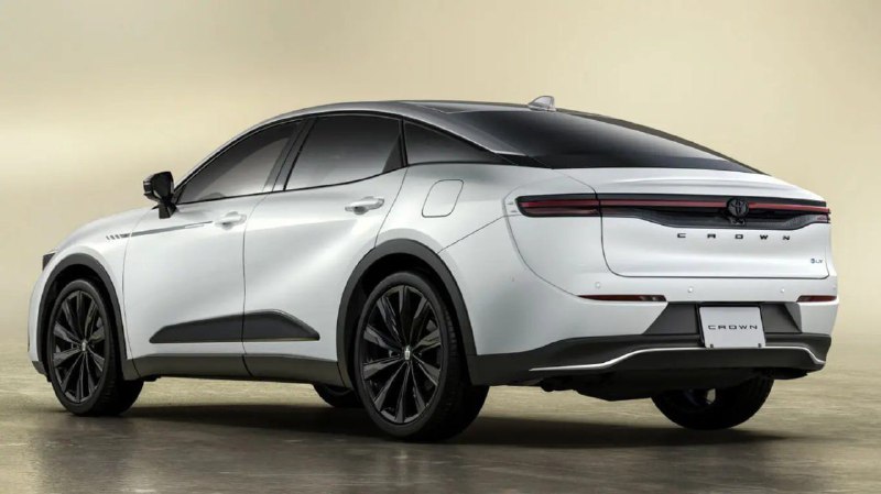 Toyota Crown отмечает 70-летие: представлена юбилейная версия 2