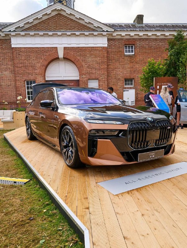 Самая мощная электричка от BMW i7 M70⚡️⚡️⚡️