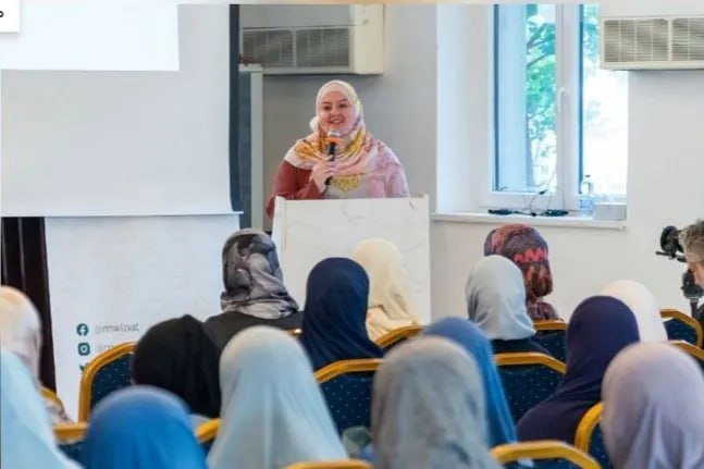 SHIAWAVES اخبار شیعه: برگزاری نشست حقوقی هیئت اسلامی اتریش در آستانه آغاز سال تحصیلی؛ بررسی راهکارهای حمایتی از دانش‌آموزان محجبه در پی اجرای 