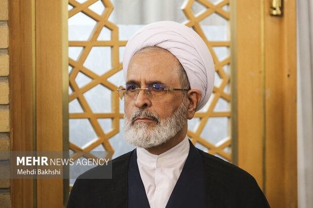 خبرگزاری مهر: سخنران آیین اربعین قائد شهید امت در حرم حضرت معصومه(س) آیت‌الله اعرافی خواهد بود. 🔗 mehrnews.com/x3cQcV📡 @mehrnews