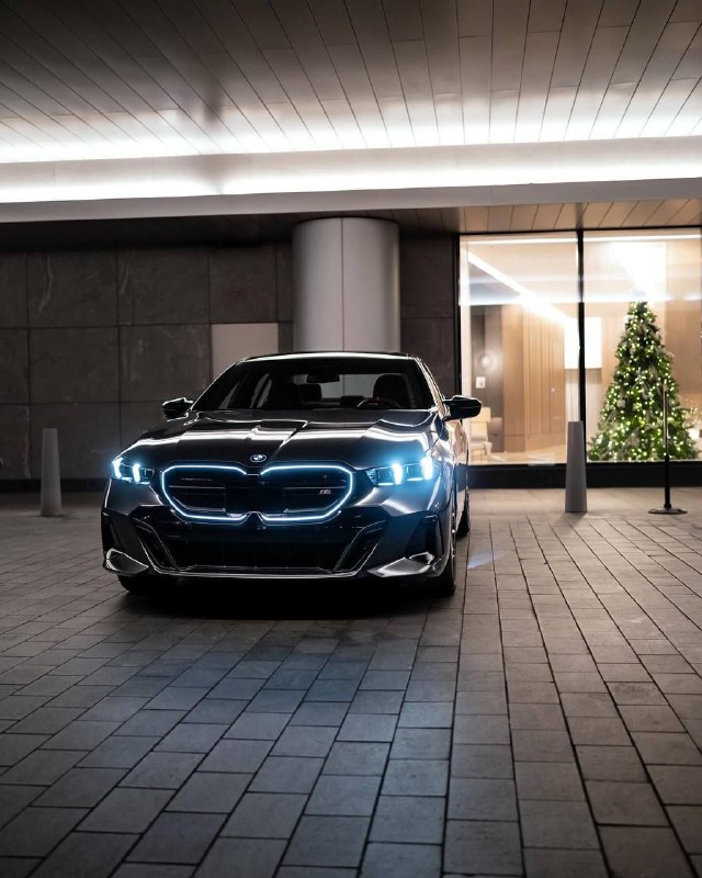 BMW i5 G60
