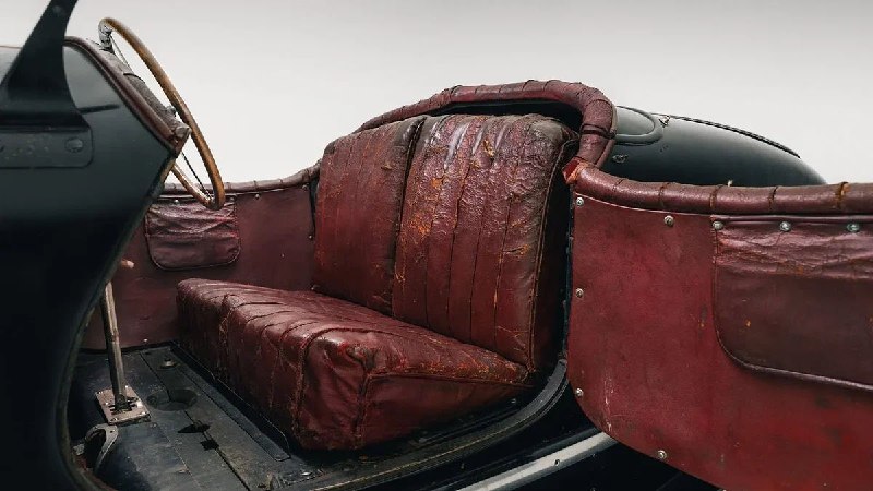 Уникальный 97-ЛЕТНИЙ Bugatti пустят с молотка 6