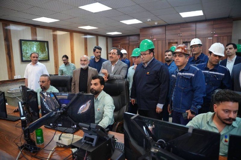 خبرفوری: 🔺 بازدید وزیر صمت از شرکت فولاد خوزستان در جریان سفر به استان خوزستان@khabarfouri🔺 بازدید وزیر صمت از شرکت فولاد خوزستان
