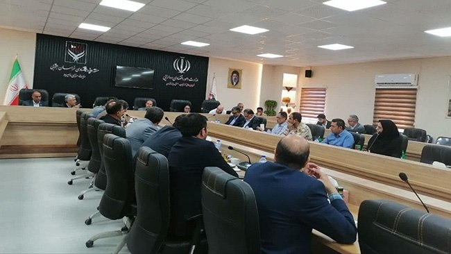 اتاق ايران آنلاین: رئیس اتاق بیرجند در نشست بررسی فرصتها و چالشهای مرز ماهیرود تأکید کرد🔴خامهزر: نباید اجازه دهیم رقبای ایران بازار ۹ می