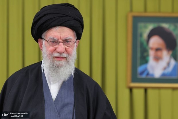 جماران: 🔰 خاطره رهبر شهید انقلاب اسلامی از وزیری که با موتور سیکلت به نماز جمعه می‌رفت🔆 در جماران بخوانید:https://www.jamaran.ne
