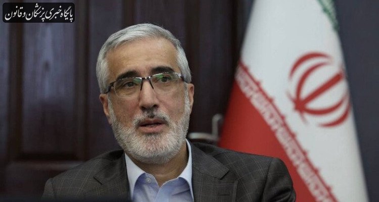 پایگاه خبری پزشکان و قانون (پالنا): 🔹 رییس سازمان غذا و دارو تشریح کرد🔵 فروش اینترنتی دارو بدون نظارت وزارت بهداشت🔹 تامین برخی داروهای برند تا ۸ برابر گران‌