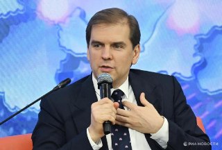 Российское общество «устало от запретительной риторики», заявил начальник управления президента по общественным проектам Сергей Новиков (цитата по РБК).«У нас общество устало от запретительной риторики. Невозможно уже еще чего-то запрещать, особенно людям,