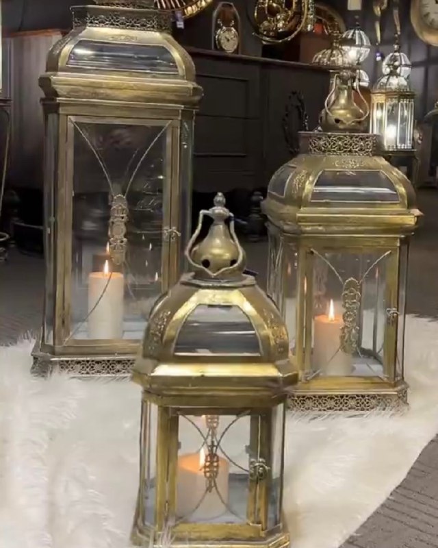 قصر طلایی: رسانه پست