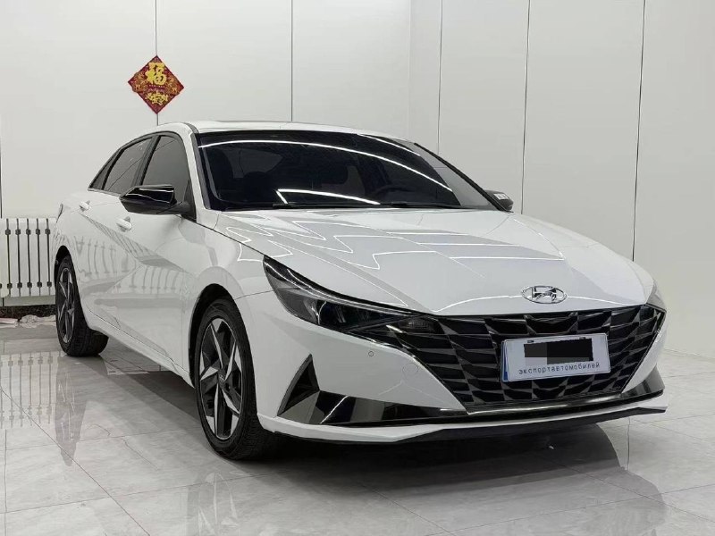 Hyundai Elantra фото 3