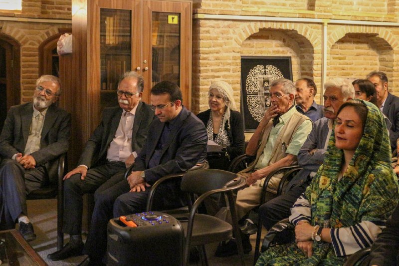 ایکوموس ایران: رسانه پست
