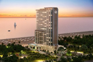 Если к грузинскому гостеприимству, живописным горам и восхитительной кухне добавить инвестиционные возможности, получится Батуми!В Батуми сейчас строится Pontus Rotana Resort &amp; Spa. Это первый пятизвездочный курортный отель под брендом Rotana в Грузии 