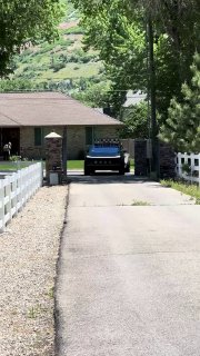 Дроп-тест, который мы заслужили: автоблогер из США проехался по деревянному забо