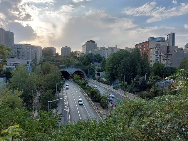 The northern lane of the Raslat tunnel is closed tonight from 11:59 p.m. until tomorrow at 5:00 a.m.