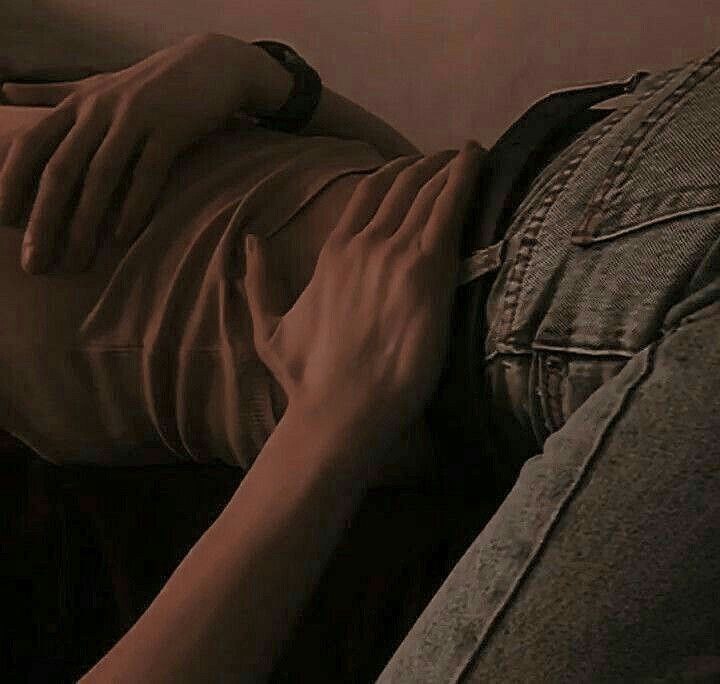 『𝐅𝐫𝐞𝐞 𝐋𝐎𝐕𝐄』: وقتی بغلت میکنم حس میکنم دنیارو بغل کردم:)))))